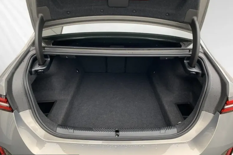 BMW 520 (Seria 5) din 2025 cu 24.820 km - oferta BMW217067 - foto 5