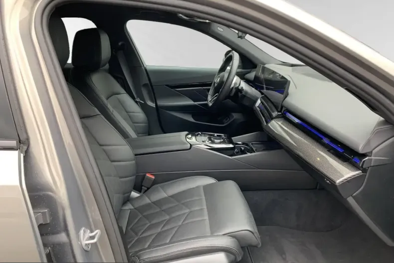 BMW 520 (Seria 5) din 2025 cu 24.820 km - oferta BMW217067 - foto 7