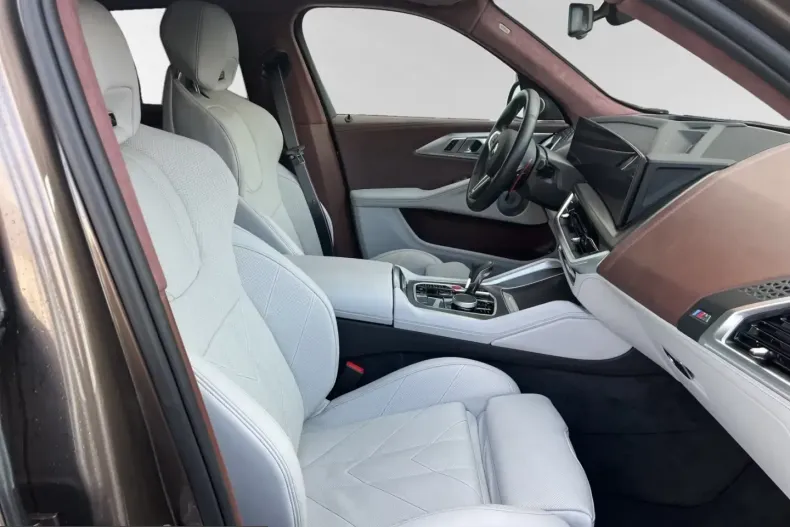 BMW XM (Seria X) din 2024 cu 2.948 km - oferta BMW217070 - foto 10