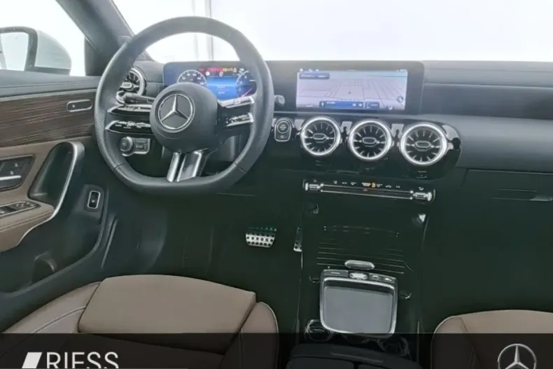 Mercedes-Benz CLA 180 (Clasa CLA) din 2025 cu 15.145 km - oferta MER217072 - foto 5