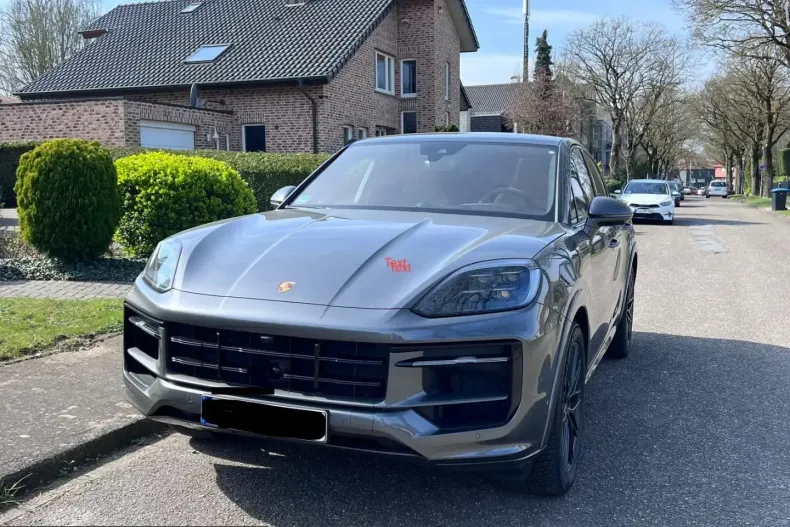 Porsche Cayenne din 2025 cu 17.500 km - oferta POR217075 - foto 1