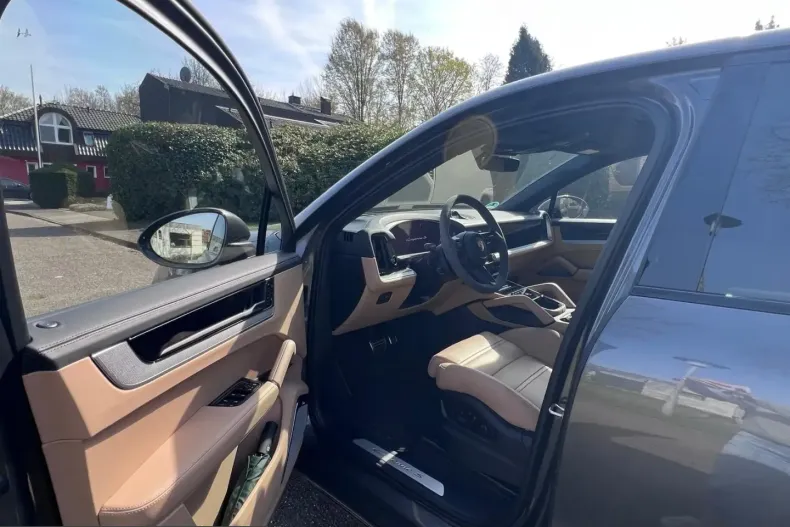 Porsche Cayenne din 2025 cu 17.500 km - oferta POR217075 - foto 5