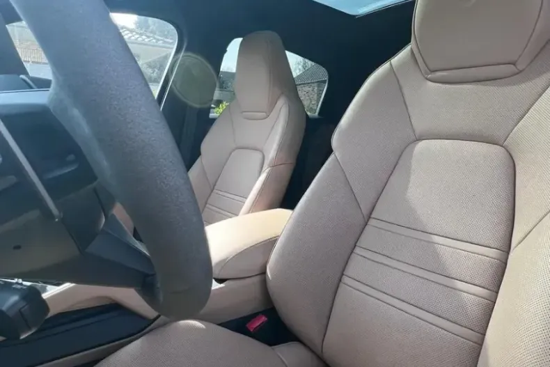 Porsche Cayenne din 2025 cu 17.500 km - oferta POR217075 - foto 6