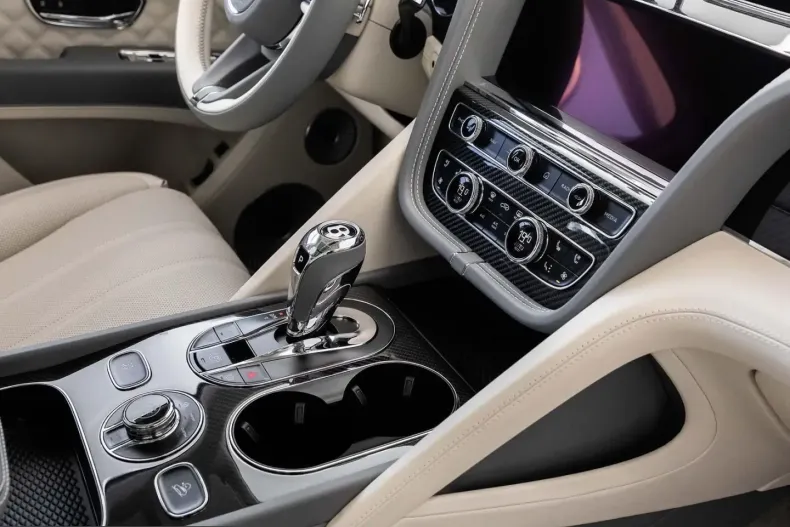 Bentley Bentayga din 2025 cu 11.500 km - oferta BEN217079 - foto 14