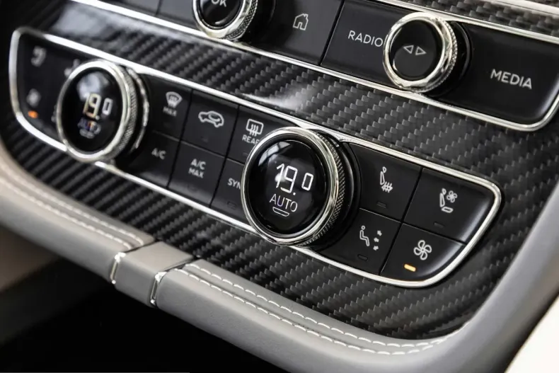 Bentley Bentayga din 2025 cu 11.500 km - oferta BEN217079 - foto 17