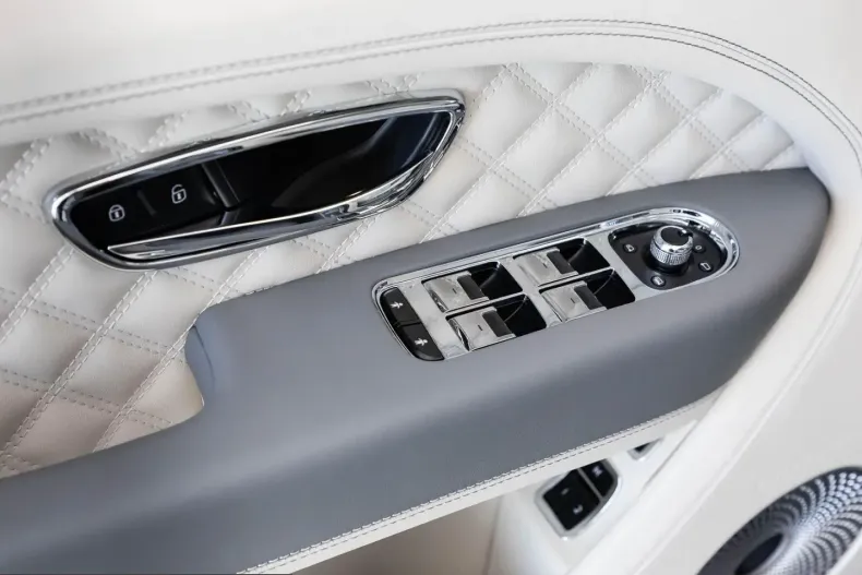 Bentley Bentayga din 2025 cu 11.500 km - oferta BEN217079 - foto 20