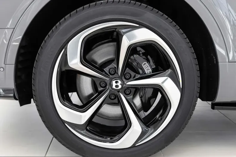 Bentley Bentayga din 2025 cu 11.500 km - oferta BEN217079 - foto 27