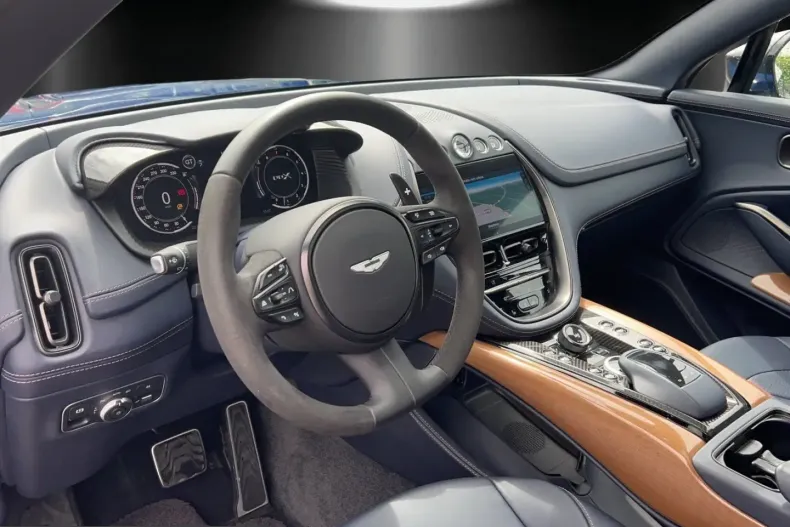 Aston Martin DBX din 2023 cu 19.989 km - oferta AST217095 - foto 2