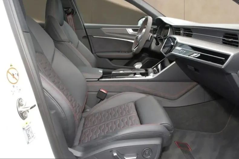 Audi RS6 din 2025 cu 12.400 km - oferta AUD217102 - foto 8