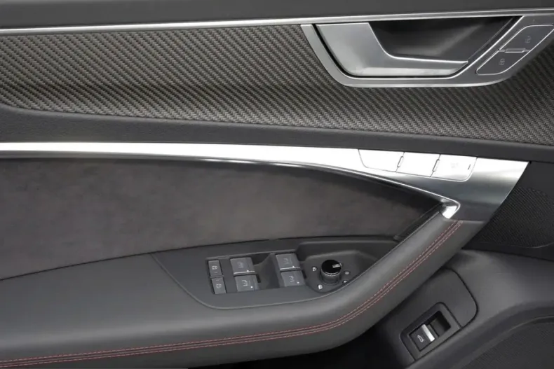 Audi RS6 din 2025 cu 12.400 km - oferta AUD217102 - foto 17