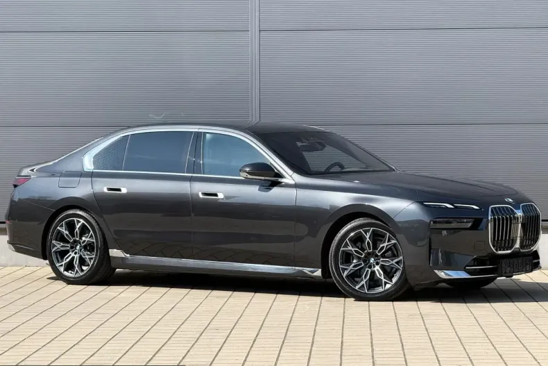 BMW 740 (Seria 7) din 2024 cu 44.640 km - oferta BMW217105 - foto 1
