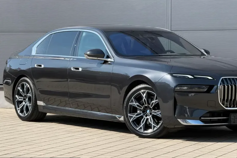 BMW 740 (Seria 7) din 2024 cu 44.640 km - oferta BMW217105 - foto 5