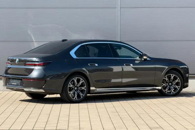 BMW 740 (Seria 7) din 2024 cu 44.640 km - oferta BMW217105 - foto 7