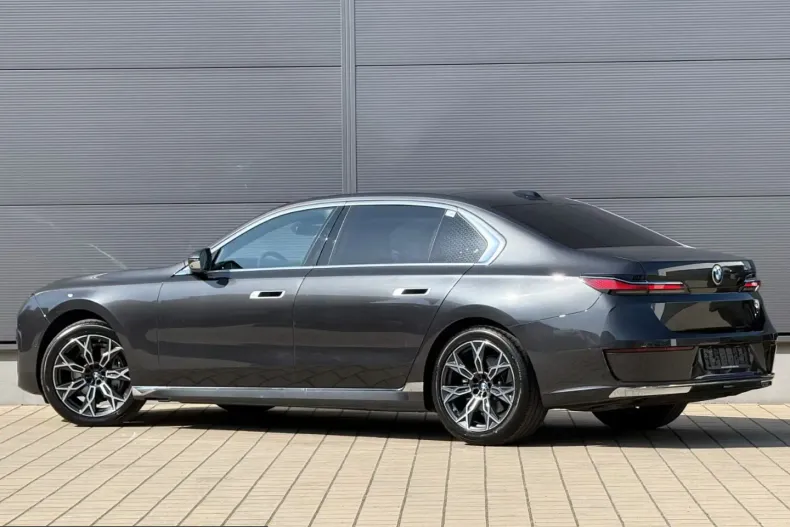 BMW 740 (Seria 7) din 2024 cu 44.640 km - oferta BMW217105 - foto 9