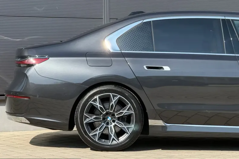 BMW 740 (Seria 7) din 2024 cu 44.640 km - oferta BMW217105 - foto 12