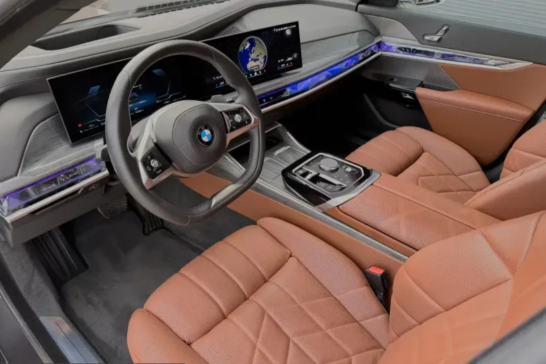 BMW 740 (Seria 7) din 2024 cu 44.640 km - oferta BMW217105 - foto 16