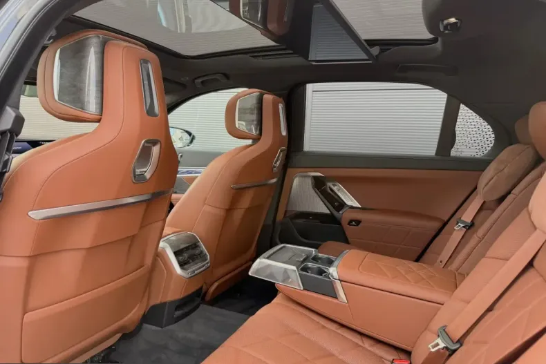 BMW 740 (Seria 7) din 2024 cu 44.640 km - oferta BMW217105 - foto 18