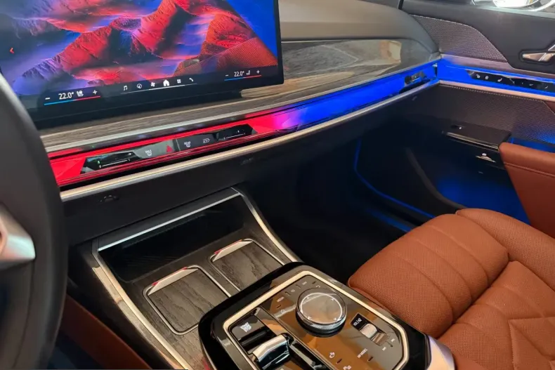 BMW 740 (Seria 7) din 2024 cu 44.640 km - oferta BMW217105 - foto 19