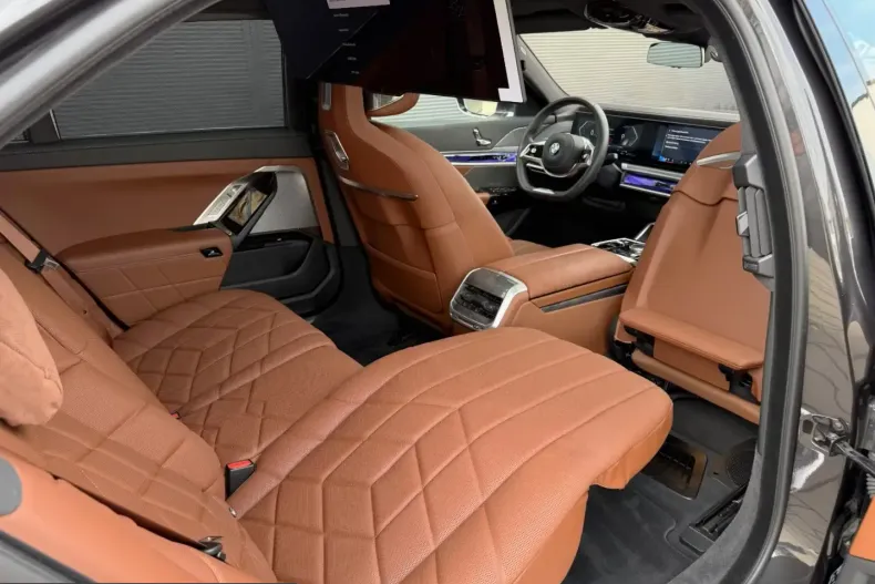 BMW 740 (Seria 7) din 2024 cu 44.640 km - oferta BMW217105 - foto 21