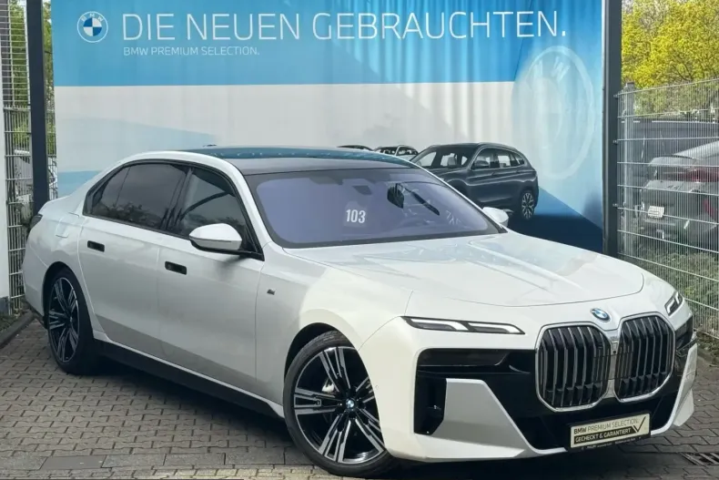 BMW 740 (Seria 7) din 2025 cu 5.400 km - oferta BMW217124 - foto 1