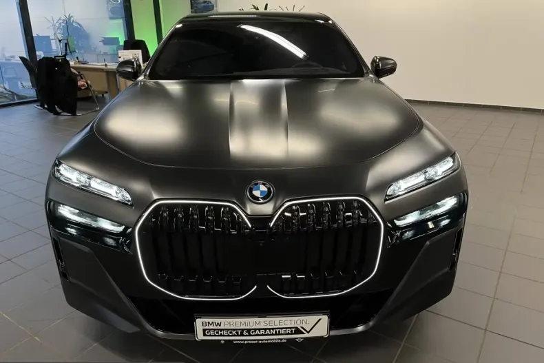 BMW 750 (Seria 7) din 2024 cu 69.400 km - oferta BMW217126 - foto 3