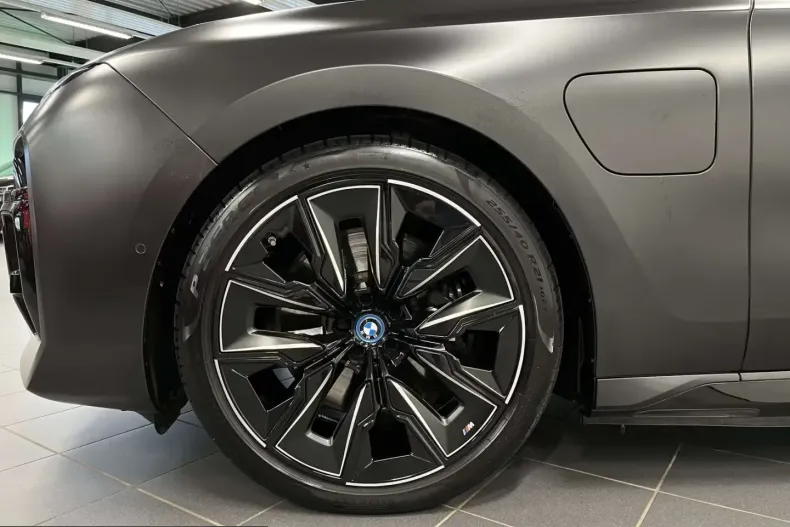 BMW 750 (Seria 7) din 2024 cu 69.400 km - oferta BMW217126 - foto 6
