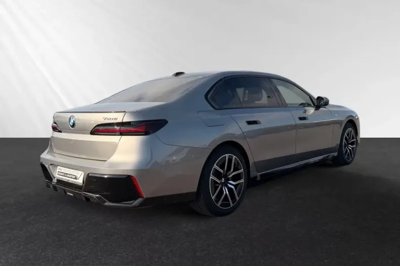 BMW 750 (Seria 7) din 2024 cu 23.800 km - oferta BMW217129 - foto 2