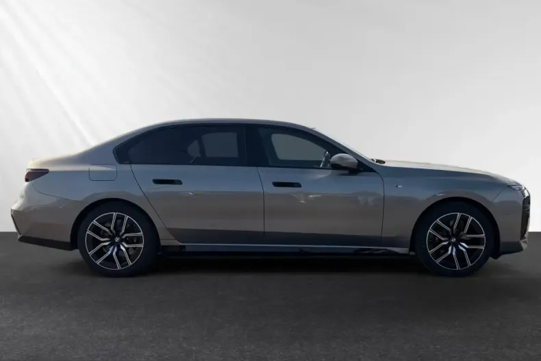 BMW 750 (Seria 7) din 2024 cu 23.800 km - oferta BMW217129 - foto 3