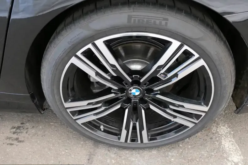 BMW 740 (Seria 7) din 2025 cu 5.052 km - oferta BMW217131 - foto 10