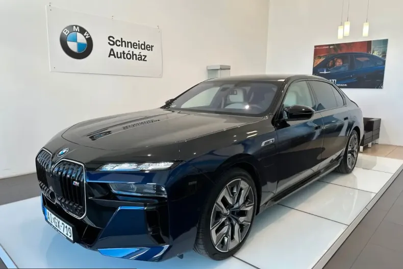 BMW M760 (Seria 7) din 2024 cu 12.000 km - oferta BMW217137 - foto 1