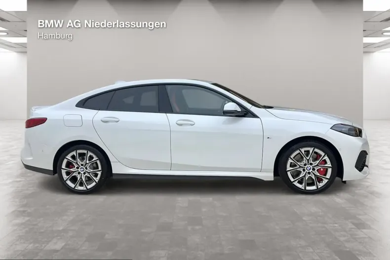 BMW 220i (Seria 2) din 2024 cu 6.935 km - oferta BMW217147 - foto 4