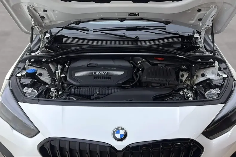 BMW 220i (Seria 2) din 2024 cu 6.935 km - oferta BMW217147 - foto 18