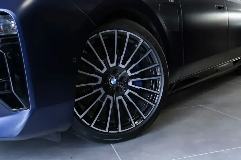 BMW 750 (Seria 7) din 2024 cu 48.486 km - oferta BMW217150 - foto 15