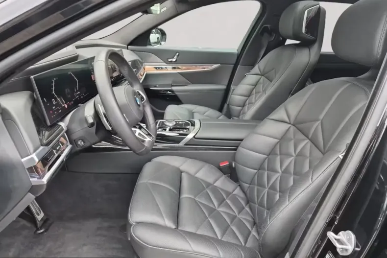 BMW 740 (Seria 7) din 2025 cu 29.995 km - oferta BMW217159 - foto 7