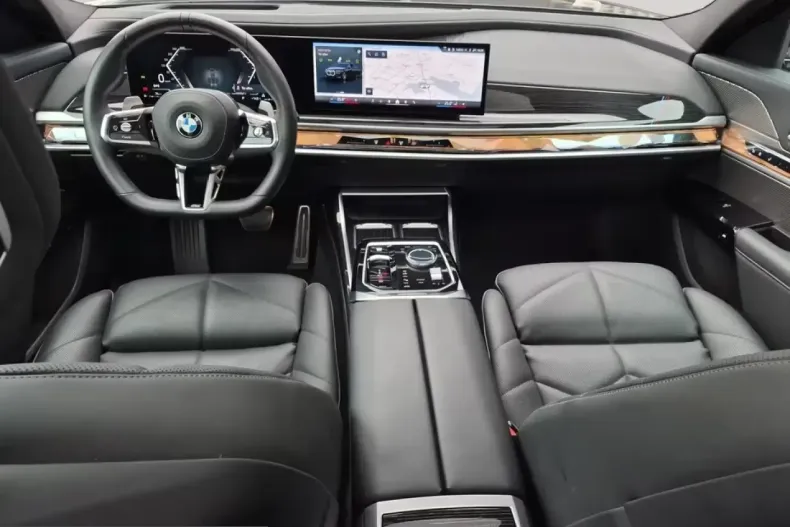 BMW 740 (Seria 7) din 2025 cu 29.995 km - oferta BMW217159 - foto 8