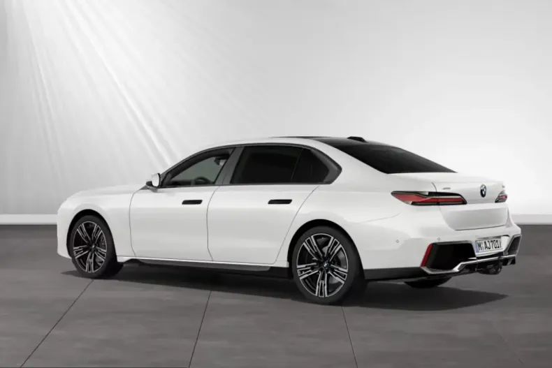 BMW 740 (Seria 7) din 2025 cu 8.120 km - oferta BMW217160 - foto 6