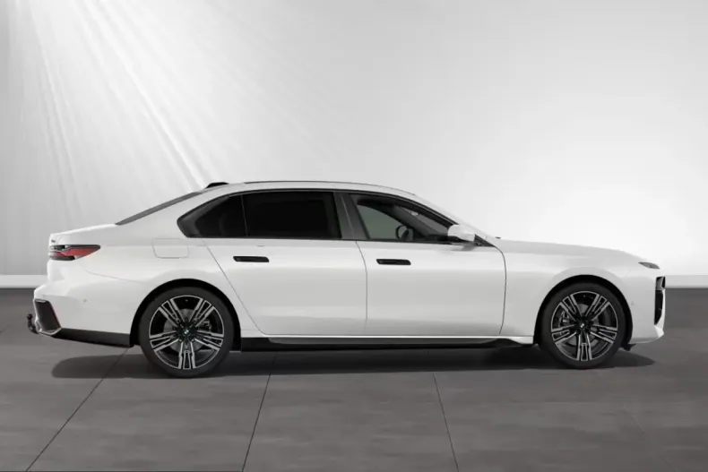 BMW 740 (Seria 7) din 2025 cu 8.120 km - oferta BMW217160 - foto 7