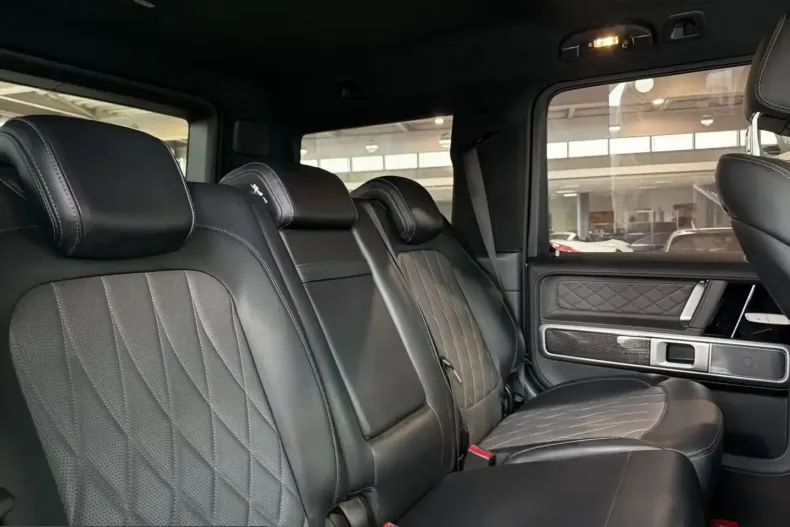 Mercedes-Benz G 63 AMG (Clasa G) din 2023 cu 14.987 km - oferta MER217165 - foto 16