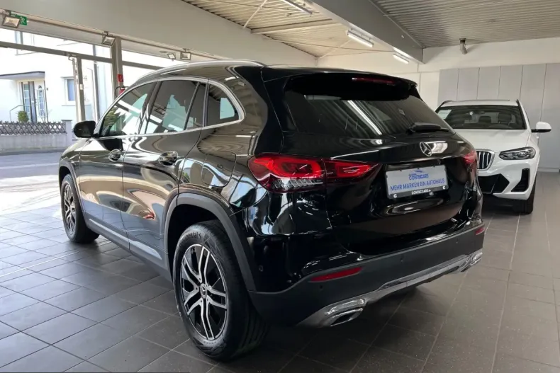 Mercedes-Benz GLA 180 (Clasa GLA) din 2023 cu 64.725 km - oferta MER217172 - foto 7