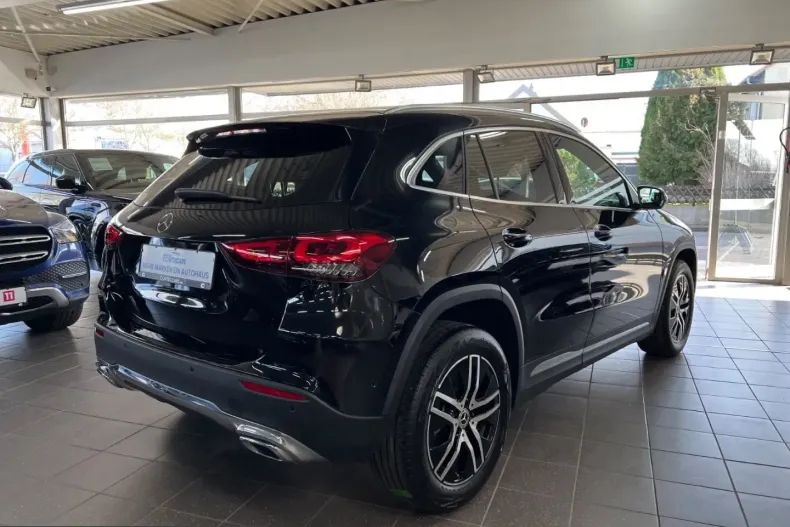 Mercedes-Benz GLA 180 (Clasa GLA) din 2023 cu 64.725 km - oferta MER217172 - foto 10