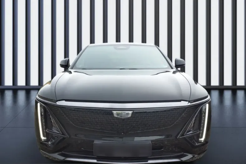Cadillac Lyriq din 2024 cu 25.590 km - oferta CAD217174 - foto 2