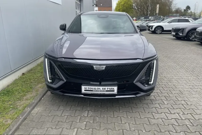 Cadillac Lyriq din 2024 cu 11.422 km - oferta CAD217175 - foto 2