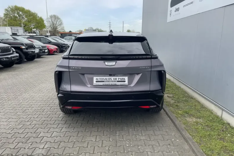 Cadillac Lyriq din 2024 cu 11.422 km - oferta CAD217175 - foto 4