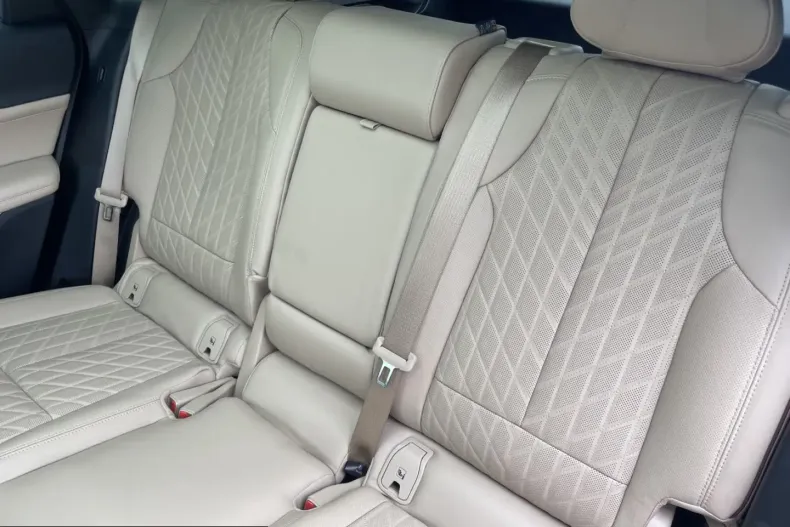 Cadillac Lyriq din 2024 cu 11.422 km - oferta CAD217175 - foto 12