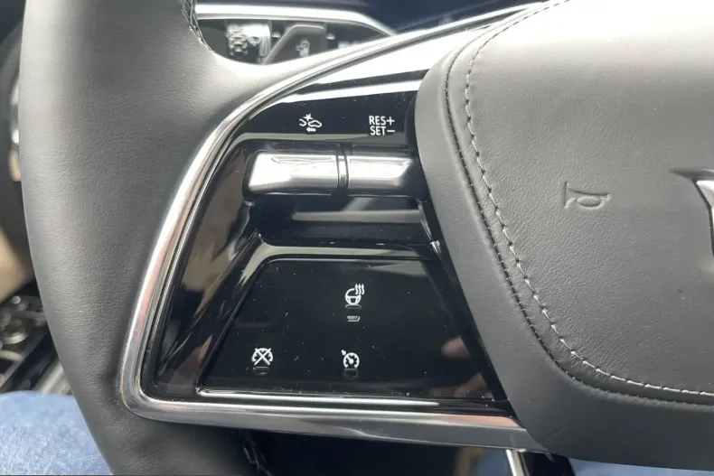 Cadillac Lyriq din 2024 cu 11.422 km - oferta CAD217175 - foto 20