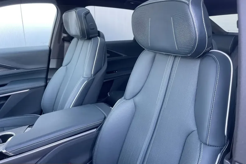 Cadillac Lyriq din 2024 cu 19.618 km - oferta CAD217177 - foto 11