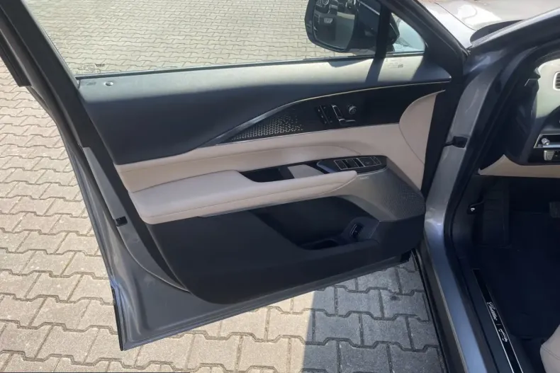 Cadillac Lyriq din 2025 cu 24.540 km - oferta CAD217178 - foto 7