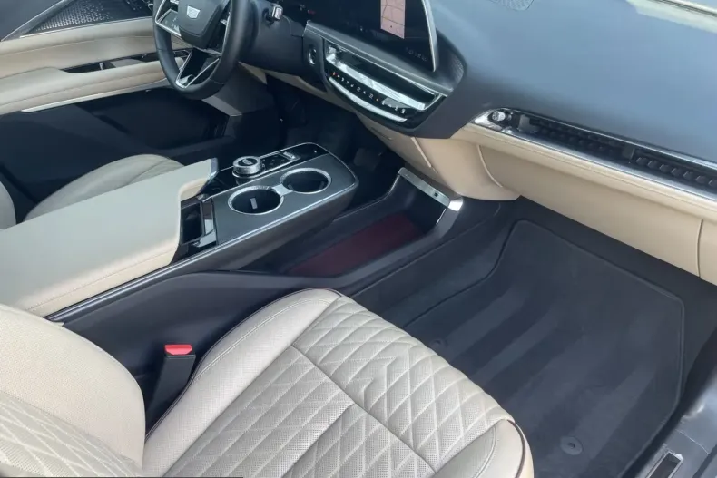 Cadillac Lyriq din 2025 cu 24.540 km - oferta CAD217178 - foto 9