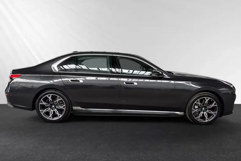 BMW 750 (Seria 7) din 2025 cu 28.750 km - oferta BMW217180 - foto 5