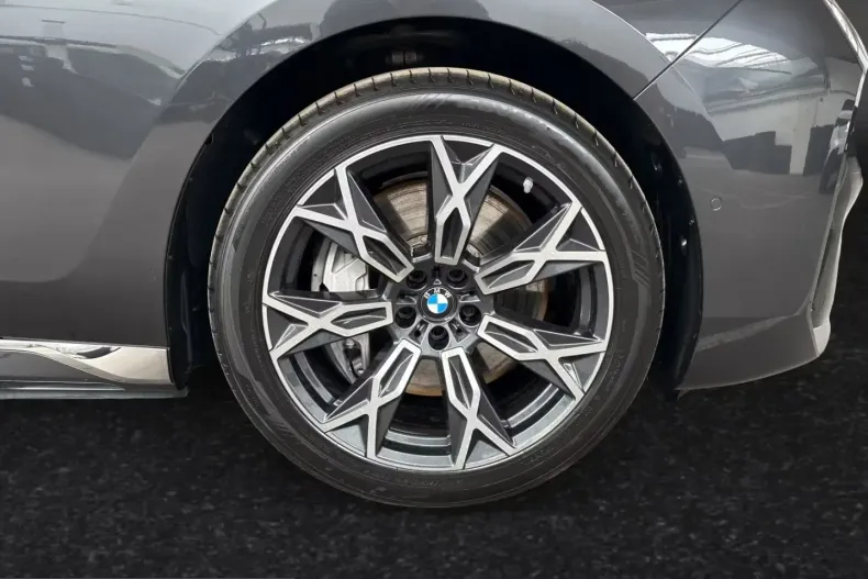 BMW 750 (Seria 7) din 2025 cu 28.750 km - oferta BMW217180 - foto 6